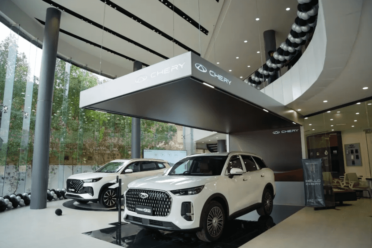 Pakistan’s fuel shock drives SUV buyers toward plug-in hybrids