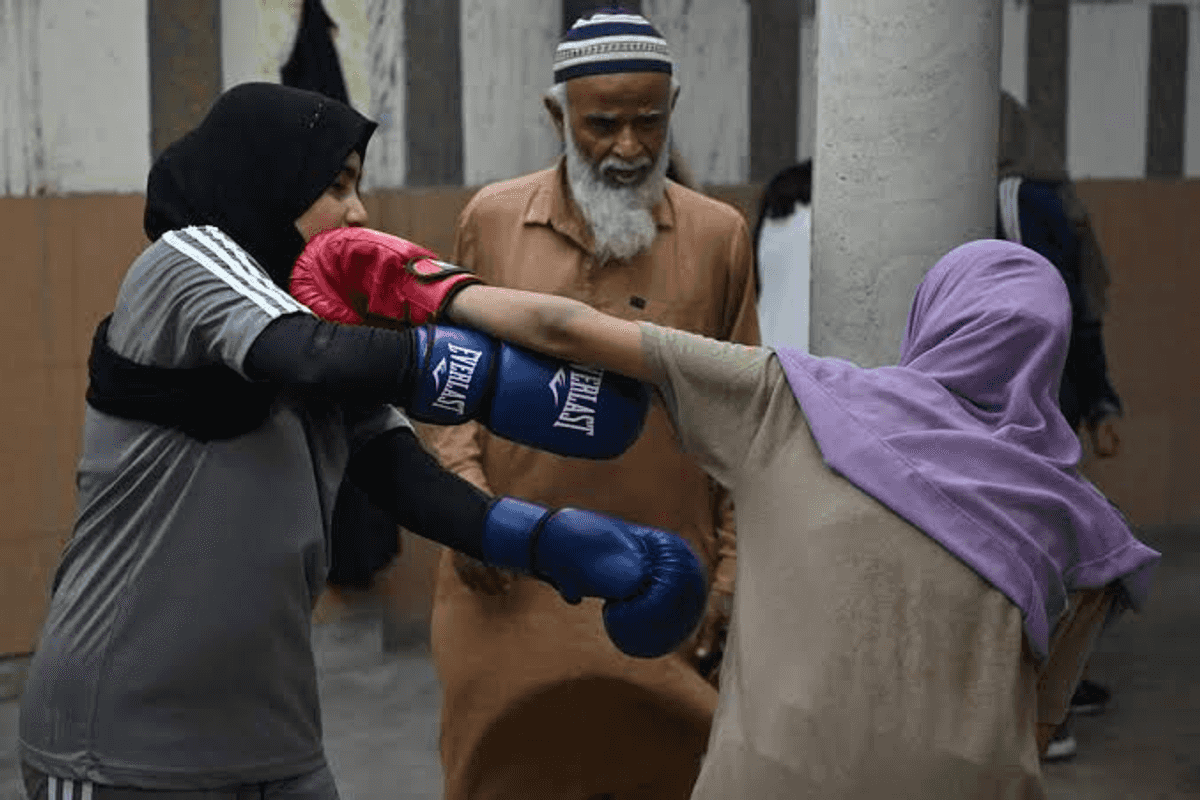 Pakistan's girls fight for their place in the boxing ring