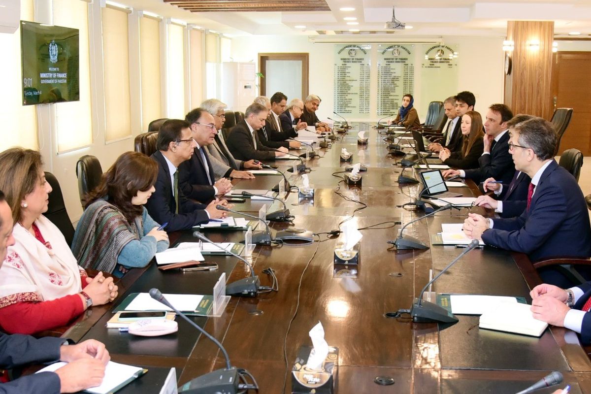 Pakistan, IMF hold successful talks on loan review, climate financing