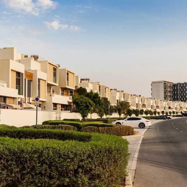 IMF urges Pakistan to strengthen oversight of real estate transactions