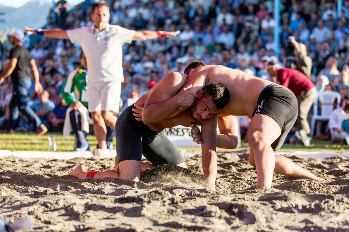 Pakistan's ace grappler Inam turns to beach wrestling after Commonwealth Games exclusion