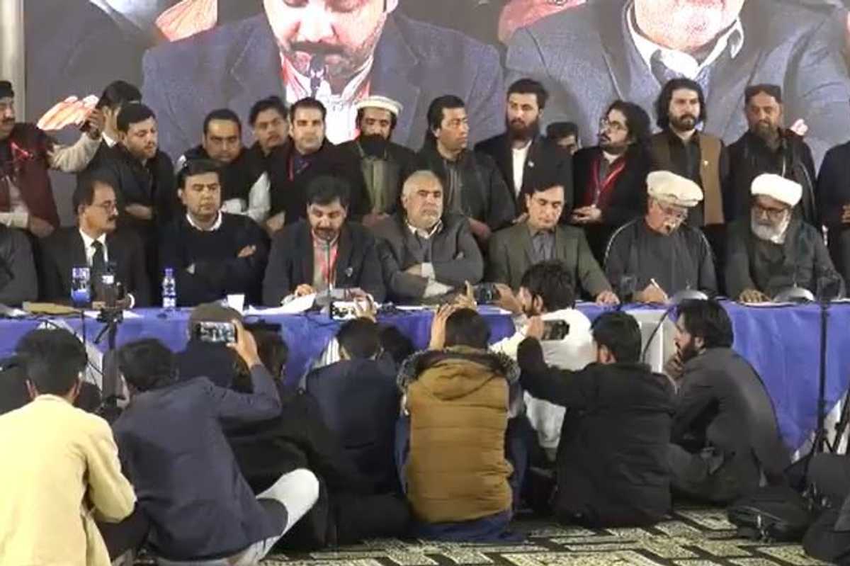 Pakistan opposition alliance calls for fresh elections, judicial independence