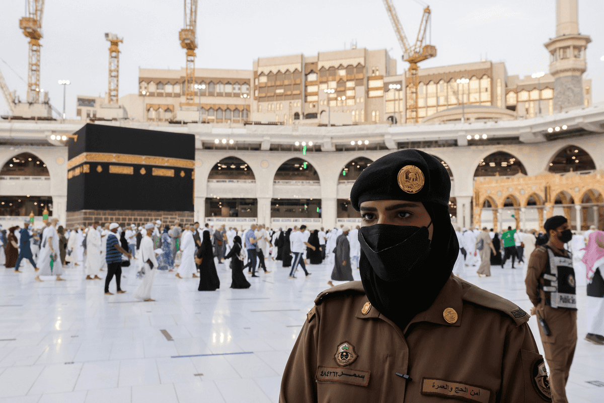 Saudi Arabia warns of strict penalties for visa violations as Hajj season nears