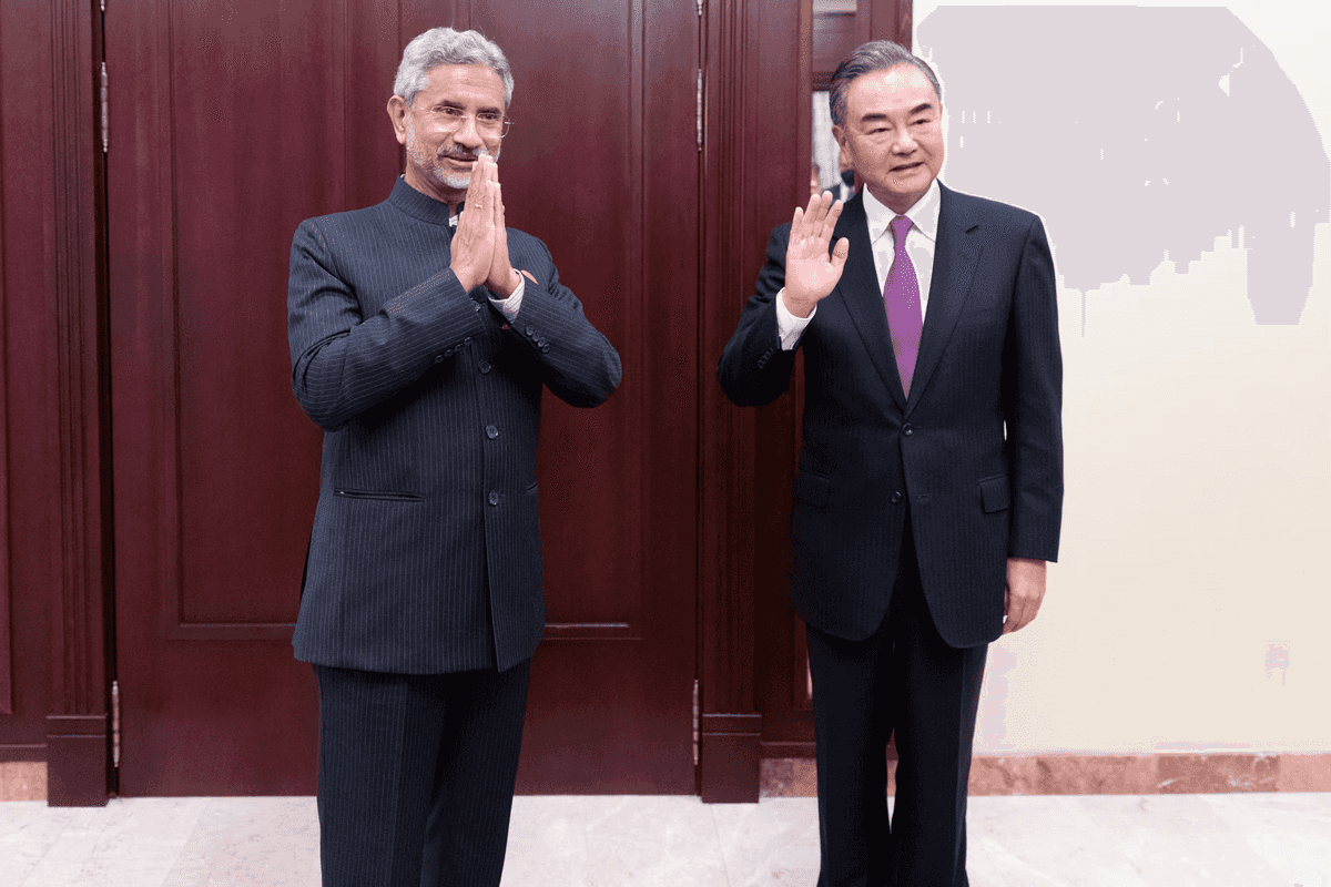 Indian foreign minister stresses on border peace in talks with China's Wang