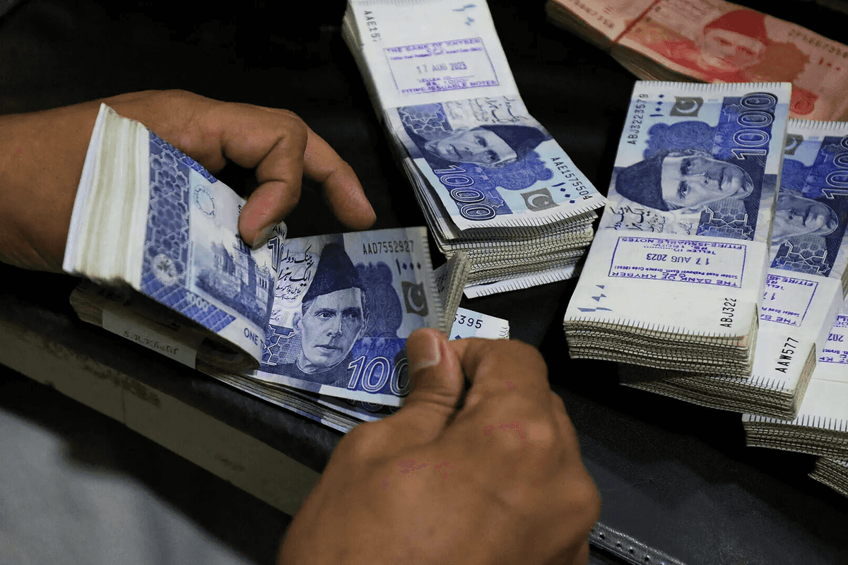 Pakistan’s current account returns to surplus in January