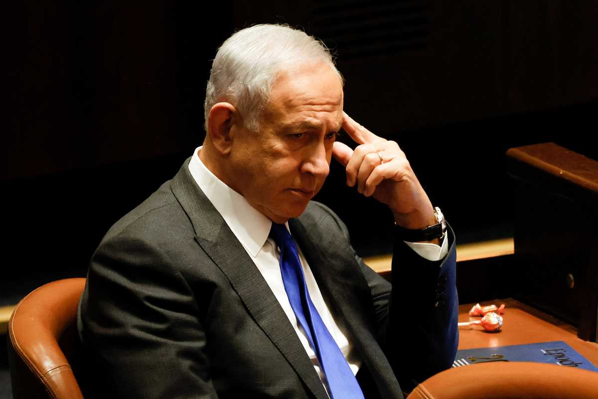 Pressure mounts on Netanyahu as opposition moves to dissolve parliament