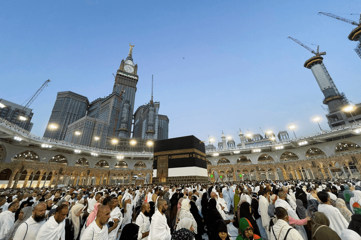 Hajj flights from Pakistan disrupted amid India tensions