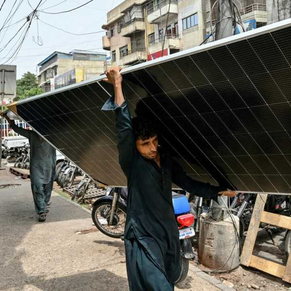 Why did Pakistan overhaul its rooftop solar rules?