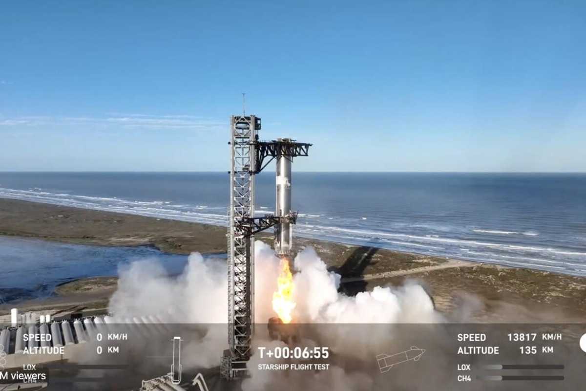 SpaceX catches Starship booster again, but upper stage explodes