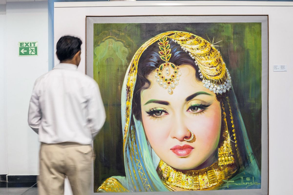 Who can play Meena Kumari in 'Kamal Aur Meena'?