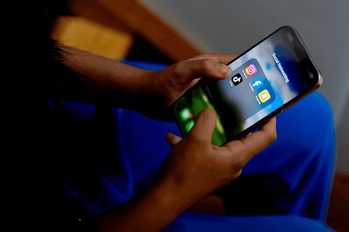 India tightens grip on social media with new three-hour takedown rule