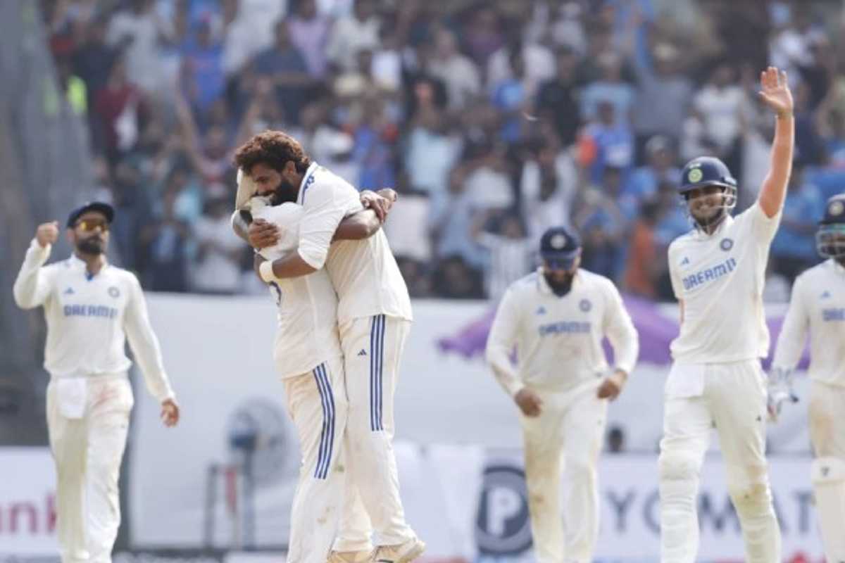 Five-star Jadeja restricts New Zealand to 235 in third Test