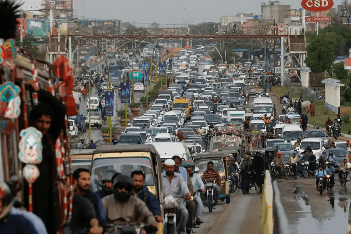 Pakistanis most value hospitality, food and natural beauty, survey finds