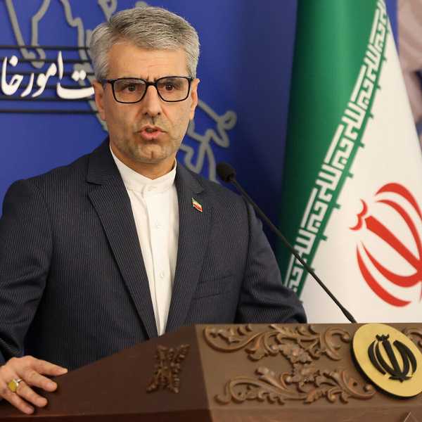 Iran says held 'brief discussion' with US on nuclear issue