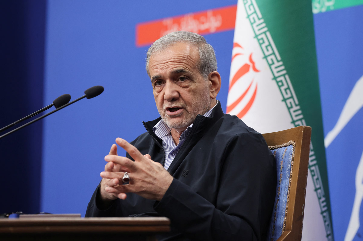 Iranian president says Trump speaks of peace and threatens at same time