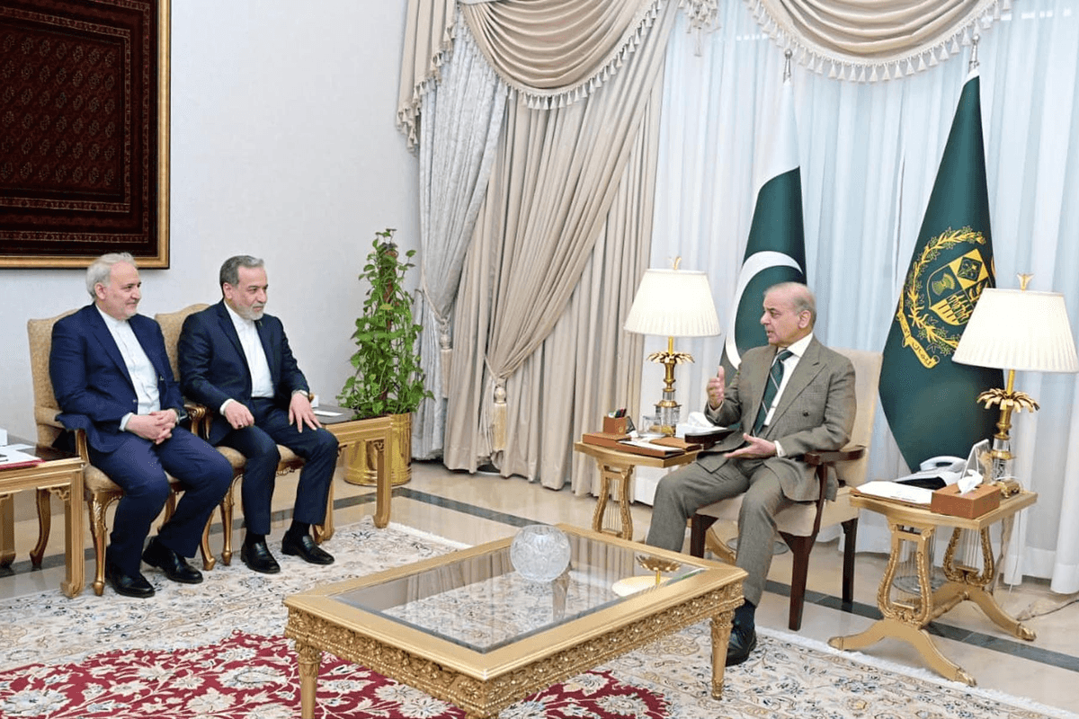 Iranian delegation leaves Pakistan after meetings with prime minister and army chief