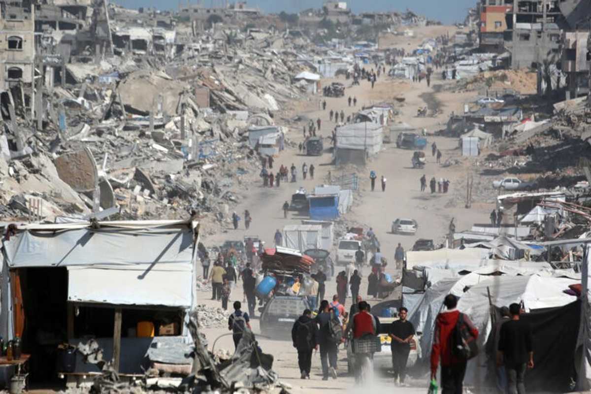 Rescuers say 100 dead as Israel launches fresh Gaza offensive