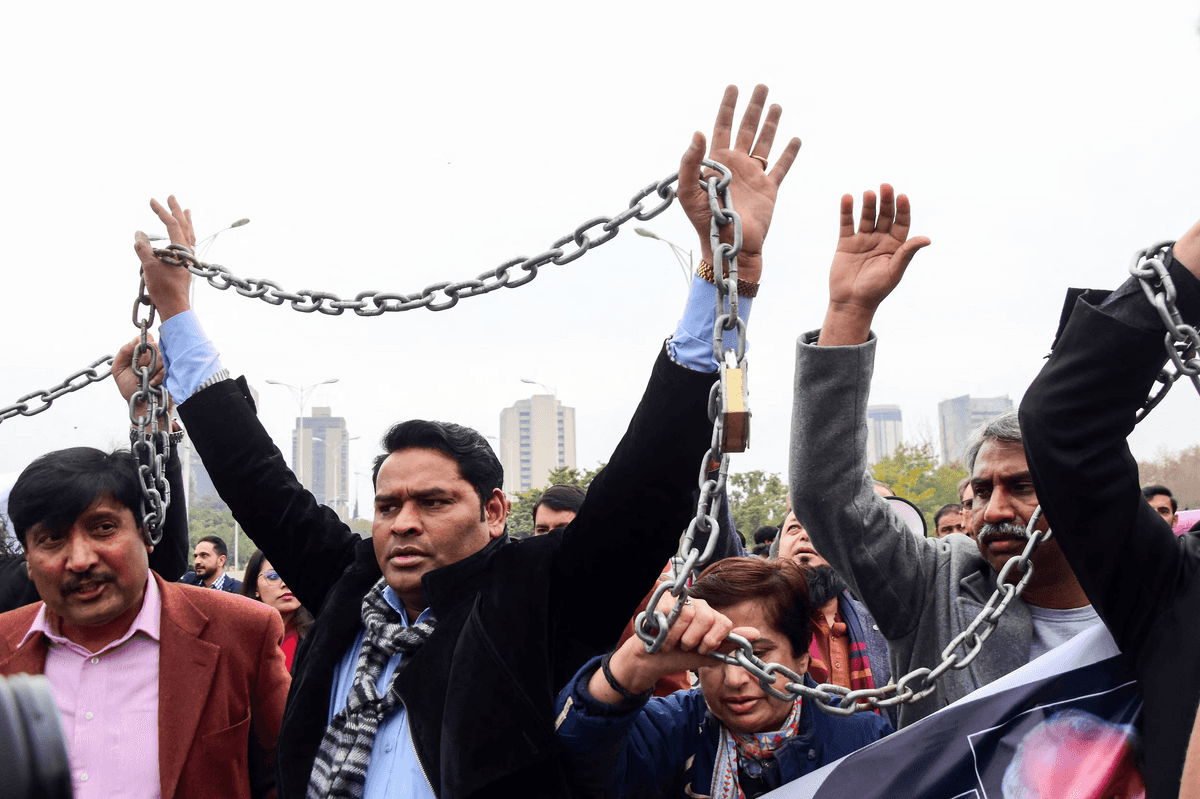 Press freedom under siege in Pakistan as journalists face unprecedented risks: report