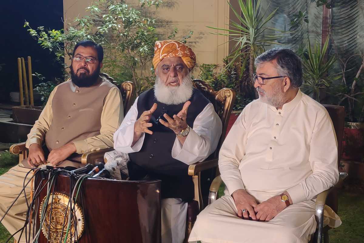 Dinner debates on constitutional amendments in Pakistan end in stalemate