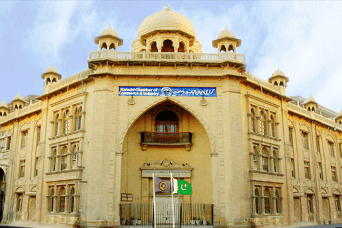 Lawmakers, traders mull district business chambers in Karachi