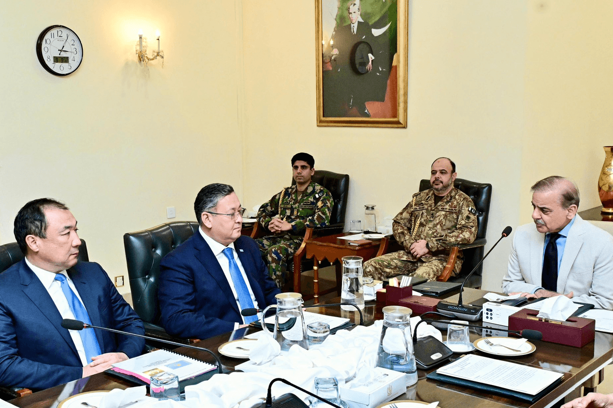 Pakistan and Kazakhstan commit to strengthen trade and connectivity