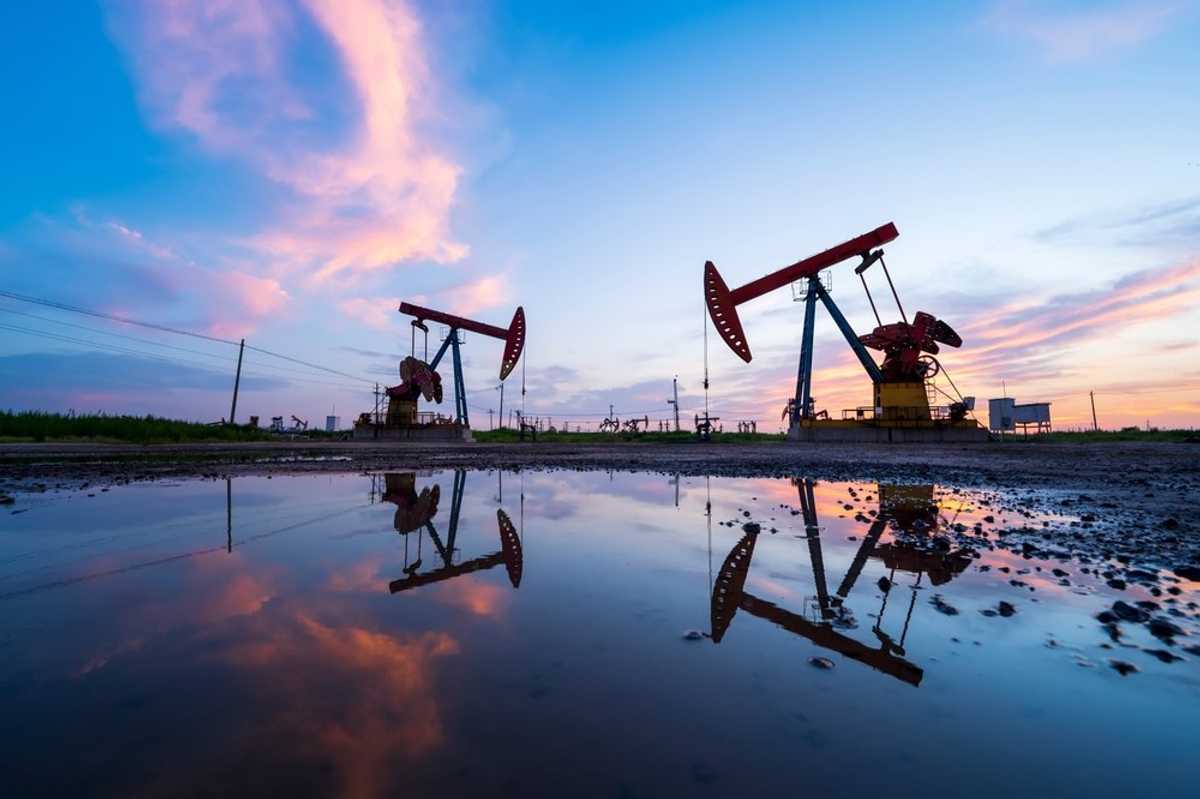 Oil prices climb to four-month high amid U.S. sanctions on Russian energy