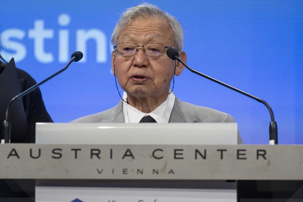 Japanese nuclear bomb survivors win Nobel Peace Prize