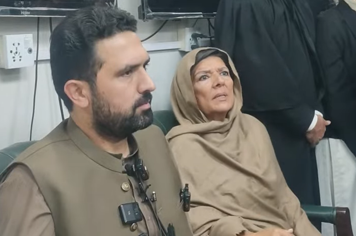 Sister of Pakistan’s jailed ex-PM Khan files contempt plea against prison officials