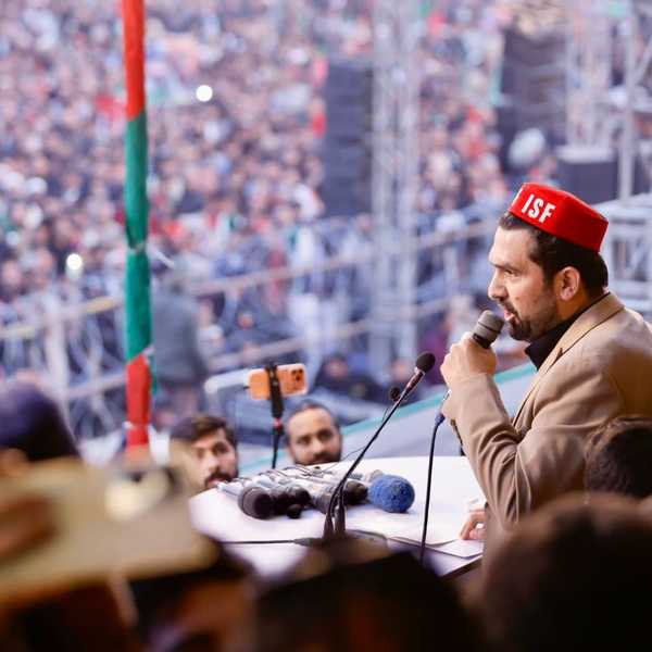 Court issues Sohail Afridi arrest warrants in Radio Pakistan attack case
