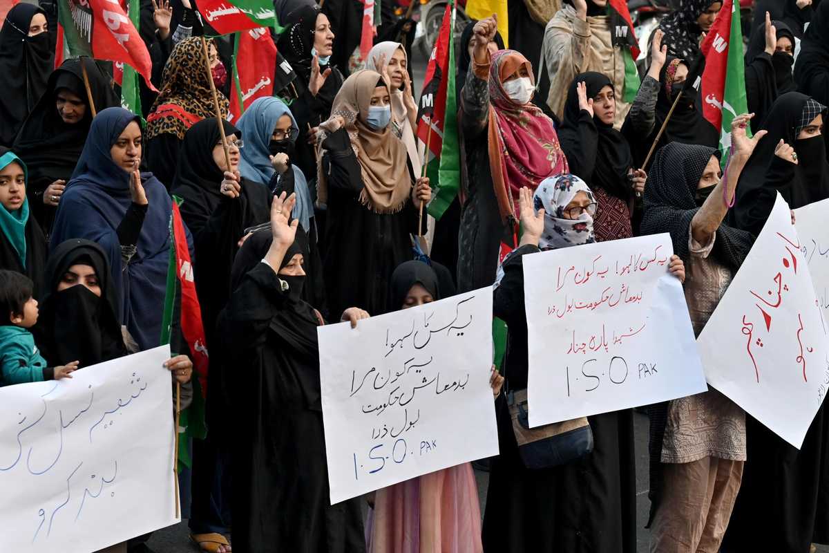 Ceasefire announced after sectarian clashes leave over 100 dead in northwestern Pakistan