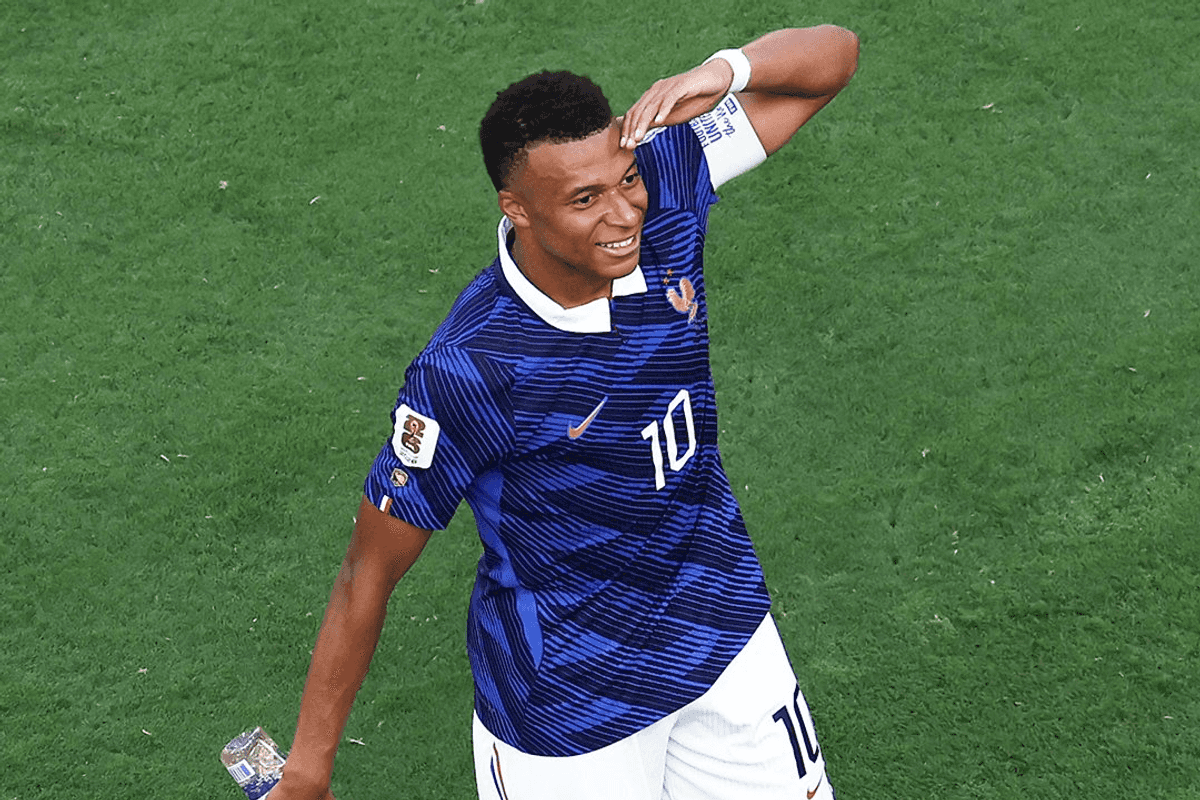 Mbappe hails unity as France rally around Deschamps at World Cup