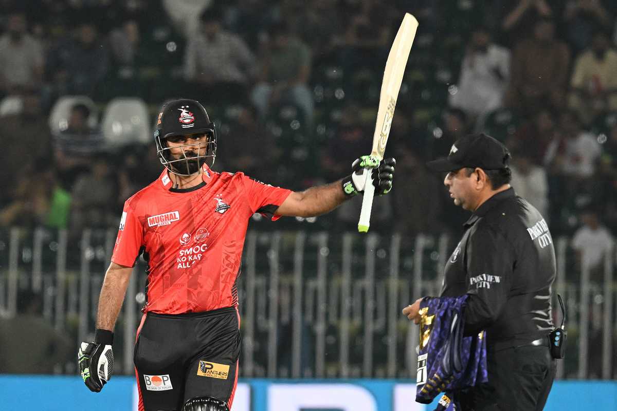 Fakhar, Billings power Qalandars to 79-run win over Gladiators for first PSL X victory