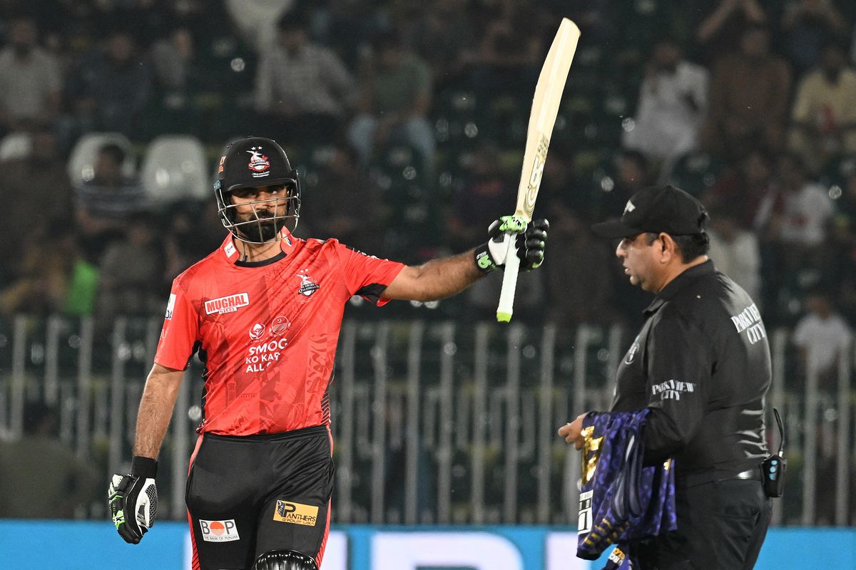 Fakhar, Billings power Qalandars to 79-run win over Gladiators for first PSL X victory