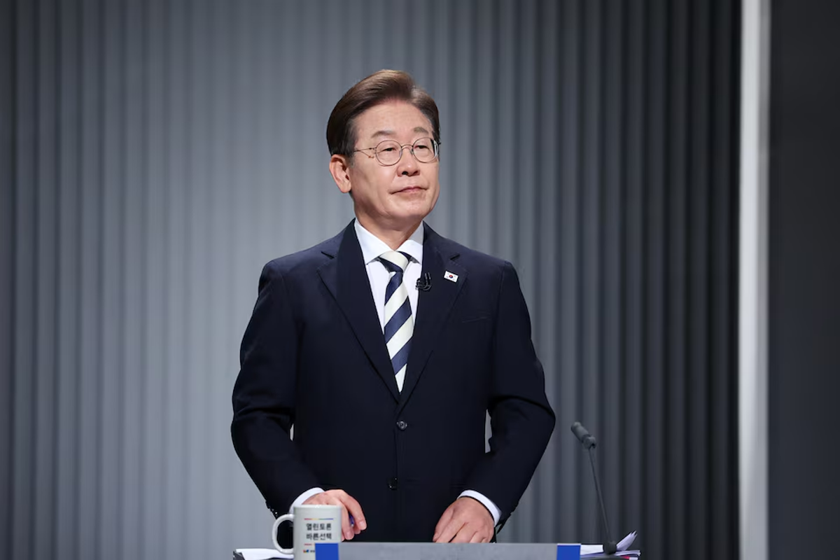 South Korea frontrunner Lee suggests extending US tariff talks