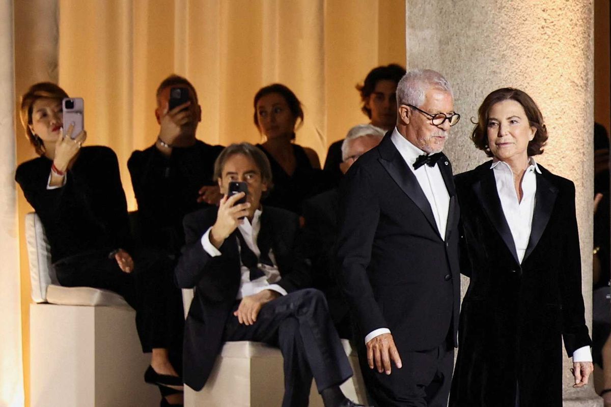 Giorgio Armani unveils the late designer's last collection