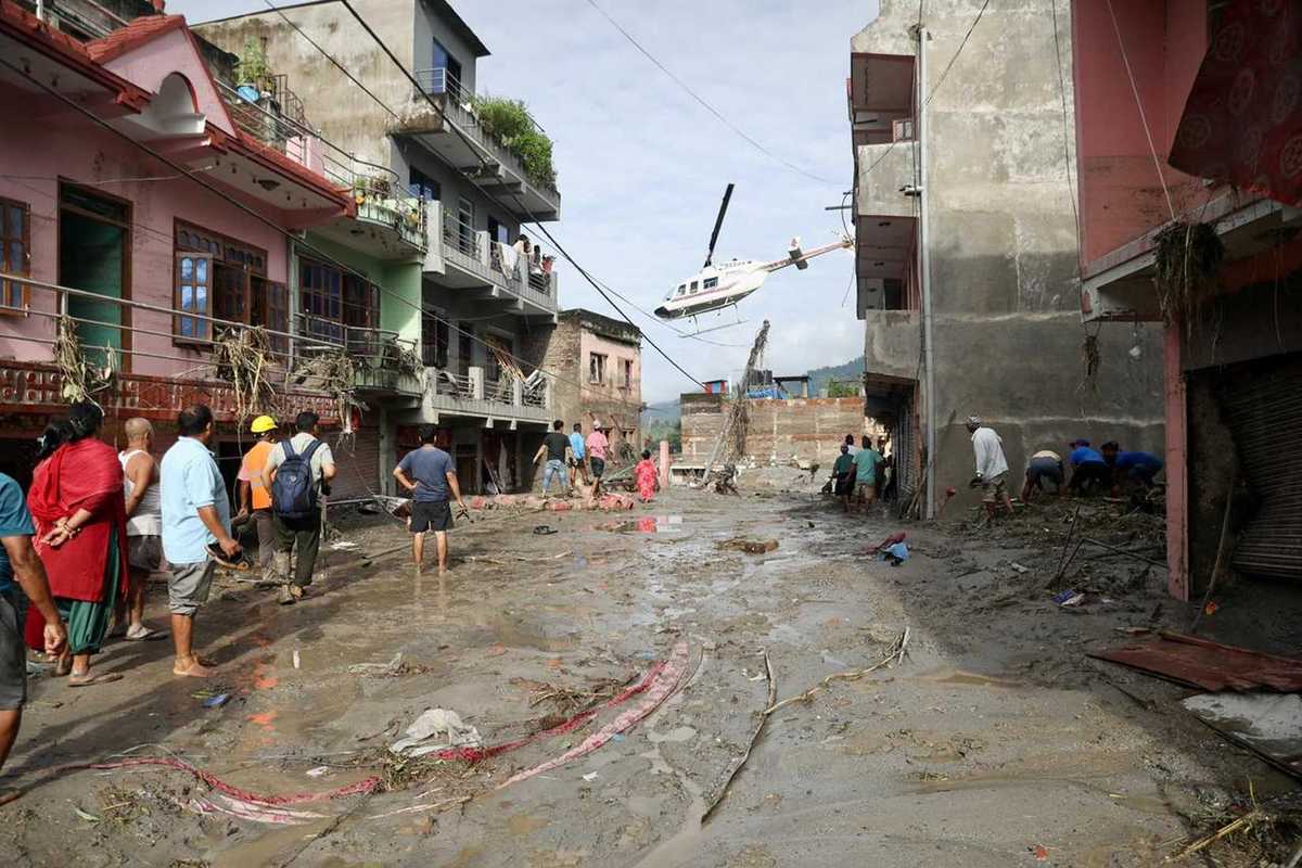 Nepal flood death toll rises to 270 as search for missing continues