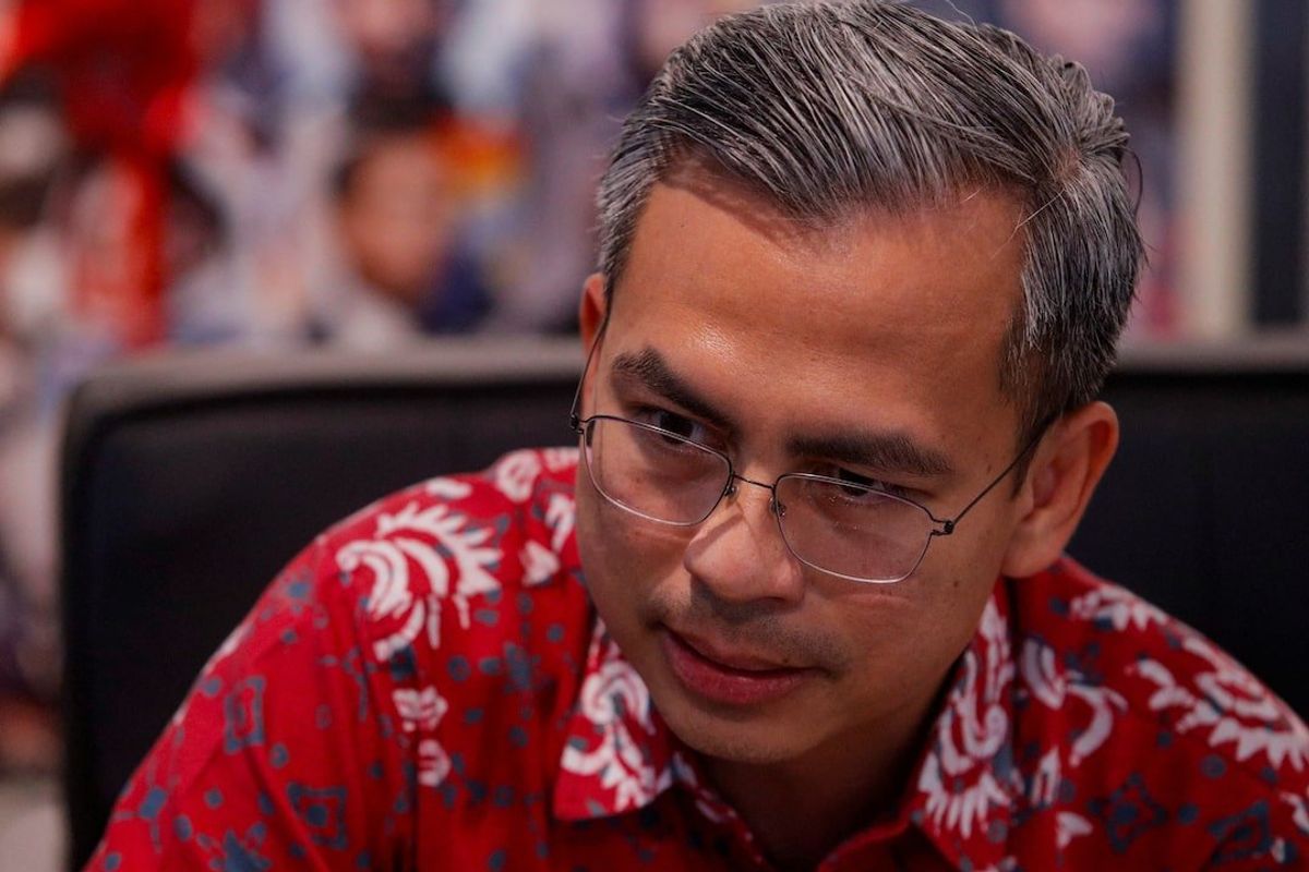 Malaysia says it plans to ban social media for under-16s from 2026