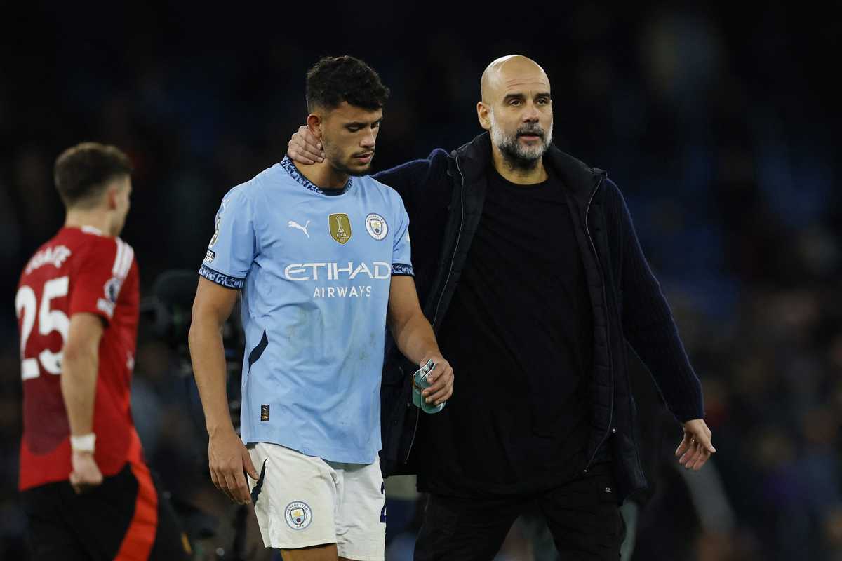 Man Utd deepen Guardiola's gloom, Chelsea gain on Liverpool