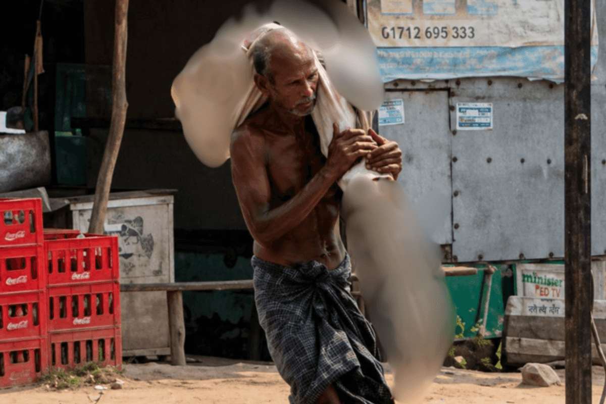 Indian man exhumes sister's skeleton and carries it to bank to prove she was dead
