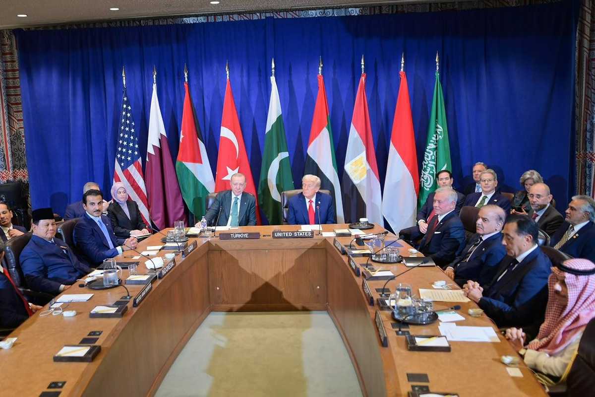 Trump meets Muslim leaders, proposes Gaza plan without Hamas