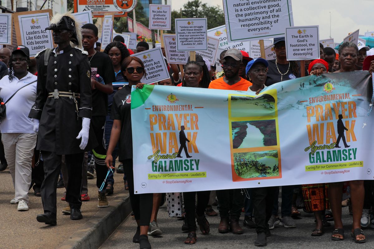 Hundreds march against Ghana's damaging informal gold mining boom