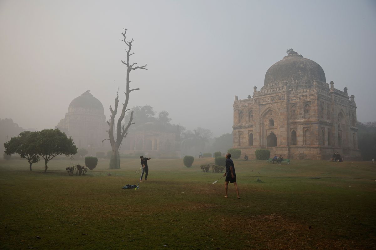 India tightens vehicle entry restrictions as Delhi's air pollution worsens