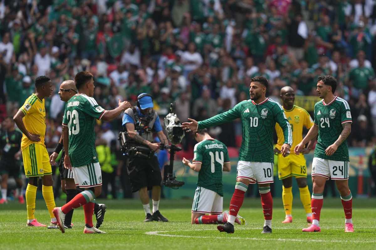 Mexico beat South Africa 2-0 in World Cup 2026 opener amid three red cards