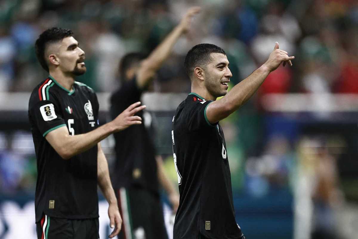 Mexico become first team to reach knockout stage, Canada secure historic first World Cup win