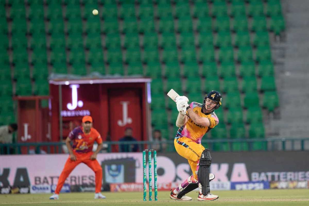 Bracewell, Samad's late blitz steers Zalmi past Pindiz in a run-fest