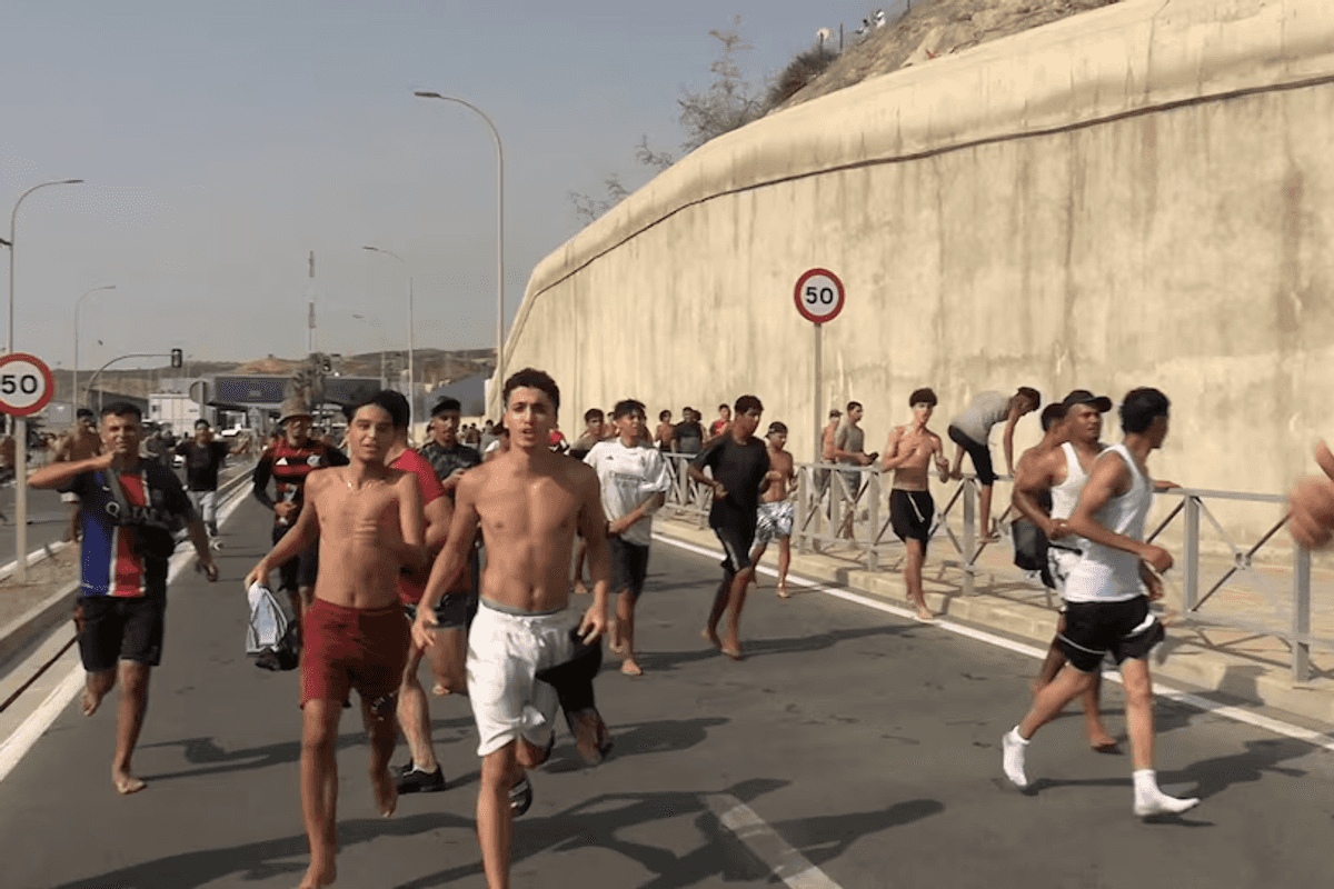 Spain disregarded Ceuta warnings before migrant rush, say border workers' unions
