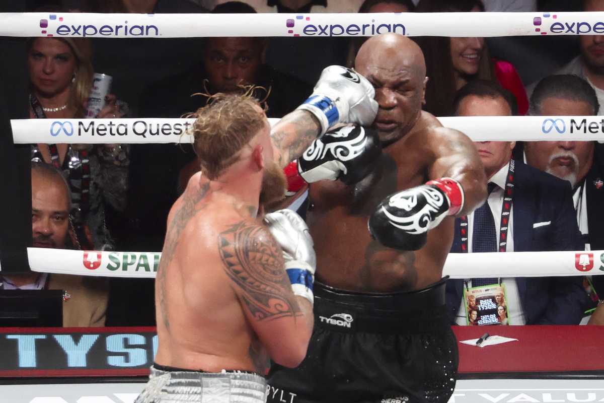 Paul beats Tyson as former heavyweight champ can't turn back clock