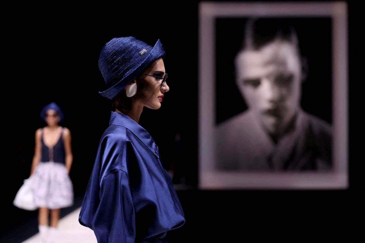 Prada offers metallics; ties for Emporio Armani at Milan Fashion Week