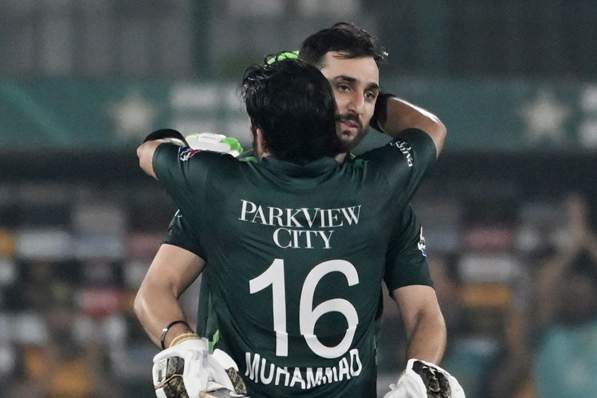 Rizwan, Salman steer Pakistan to tri-series final with historic run chase