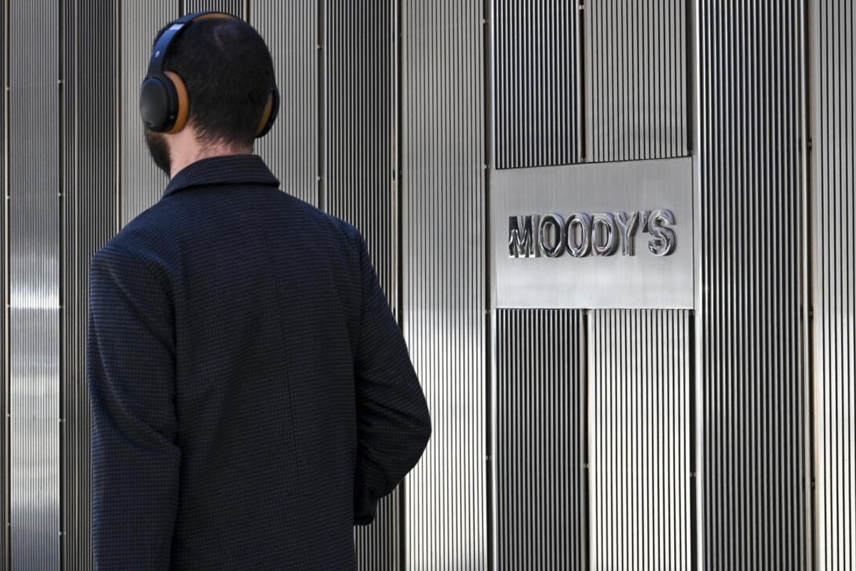 US loses last triple-A credit rating as Moody's cuts over govt debt